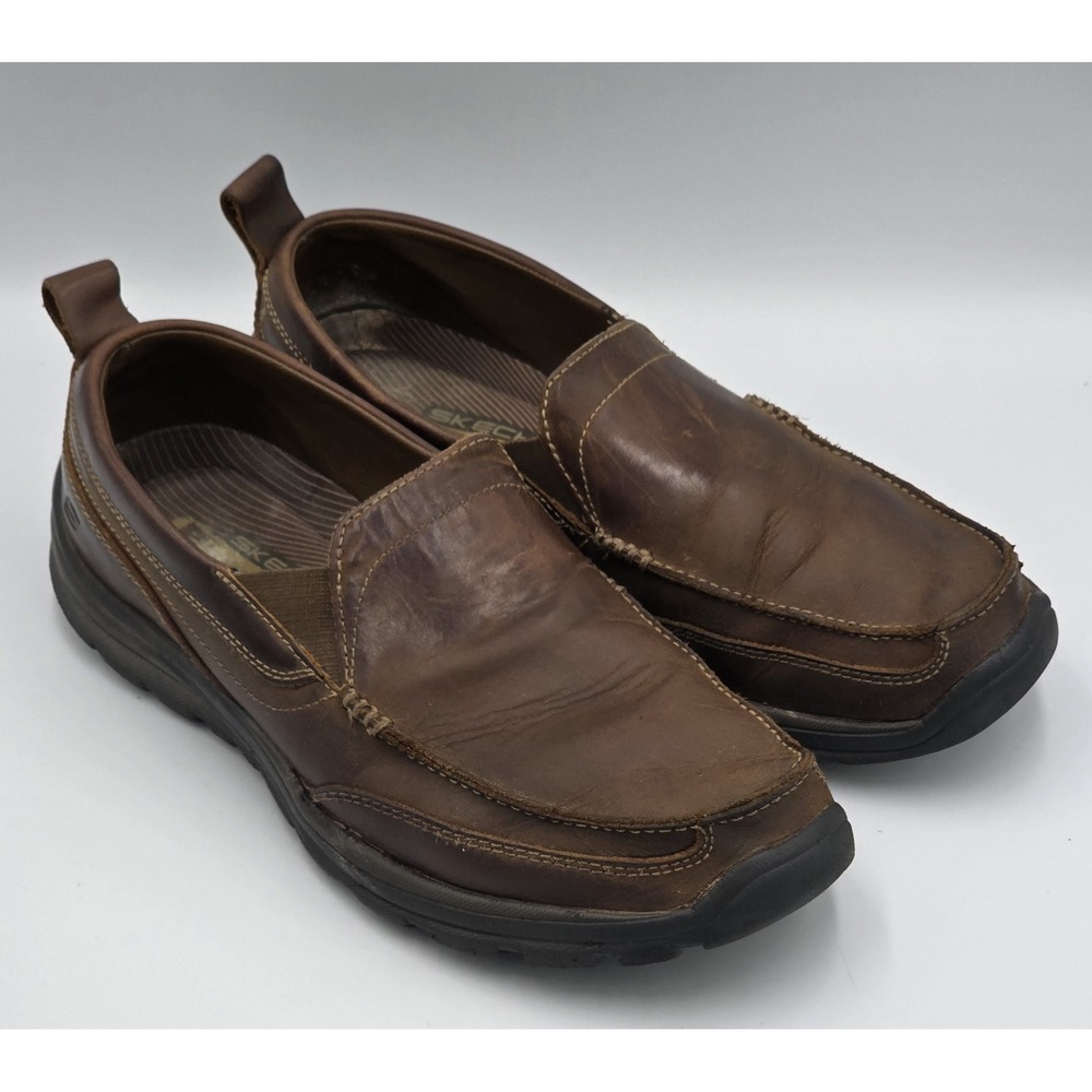 Skechers Men's 9 Relaxed Fit  Superior Gains Brown Leather Slip On Loafers 63697
